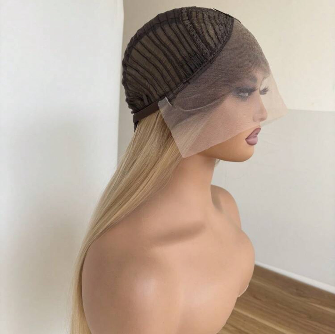 26inches blonde premium Synthetic Heat Resistant 13x4 Long Body Wavy Hair Pre-Plucked Hairline Synthetic HD Lace Front Wigs High Quality Synthetic wig