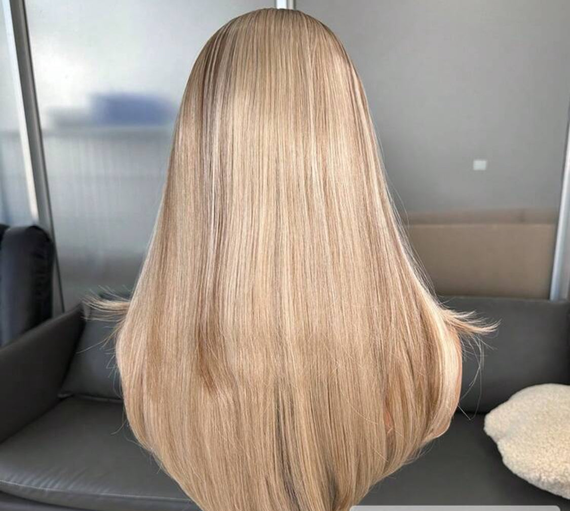 Kanekalon Hair Resistant Synthetic Hair Blonde Ombre 13x4 Synthetic Lace Front Wigs Bangs Glueless Middle Part 150% Density HD Transparent Wear And Go Wigs Heat Resistant Fiber Wigs