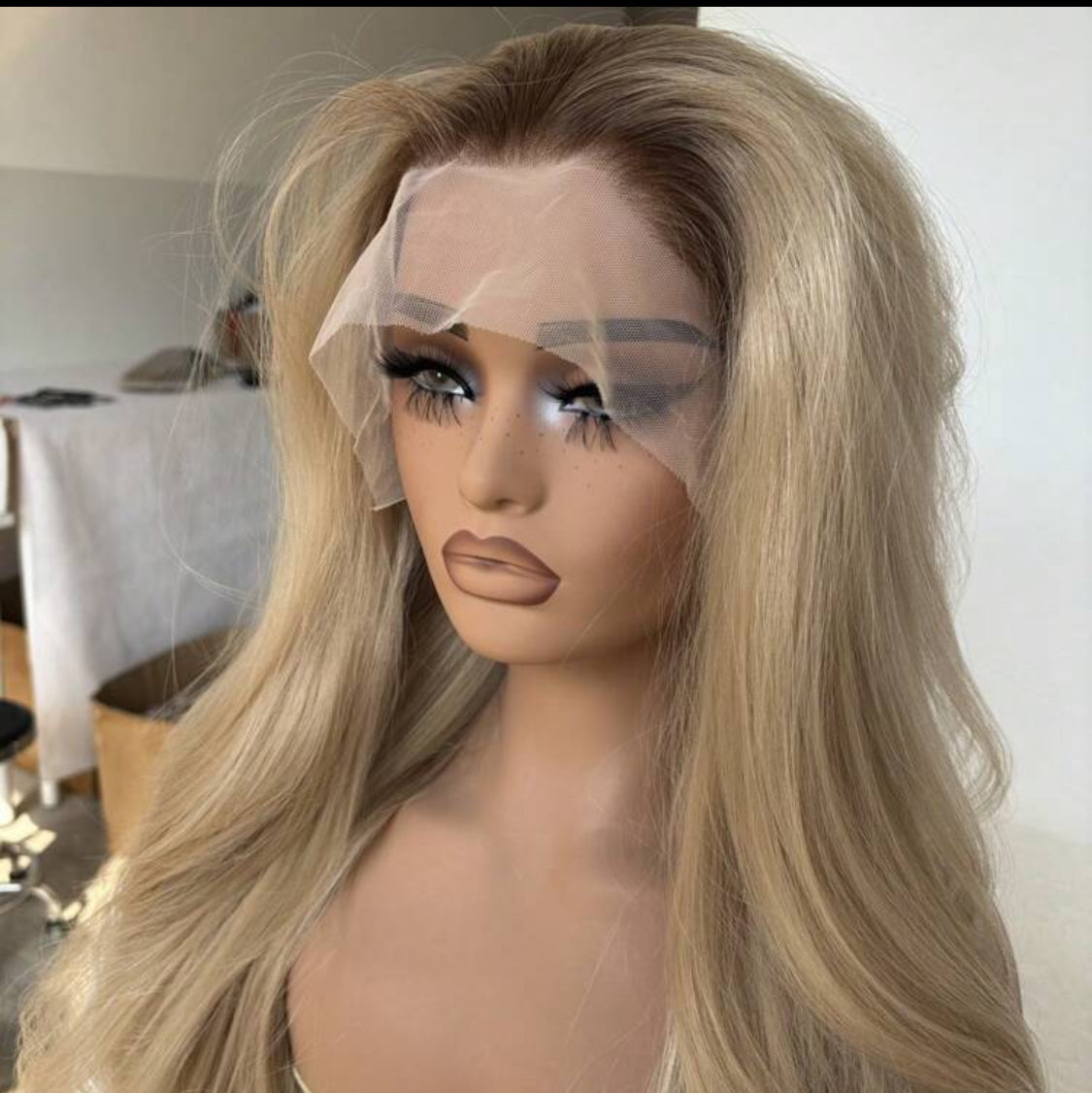 26inches blonde premium Synthetic Heat Resistant 13x4 Long Body Wavy Hair Pre-Plucked Hairline Synthetic HD Lace Front Wigs High Quality Synthetic wig