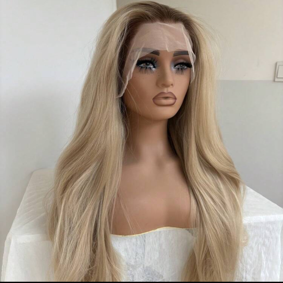 26inches blonde premium Synthetic Heat Resistant 13x4 Long Body Wavy Hair Pre-Plucked Hairline Synthetic HD Lace Front Wigs High Quality Synthetic wig