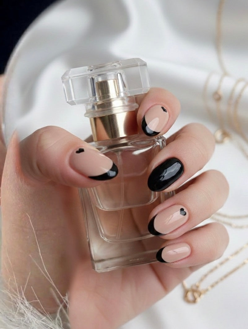 24Pcs Short Oval Heart Nails Design French Tip Press On Nails Set ,Perfect Fit luxurious Nails