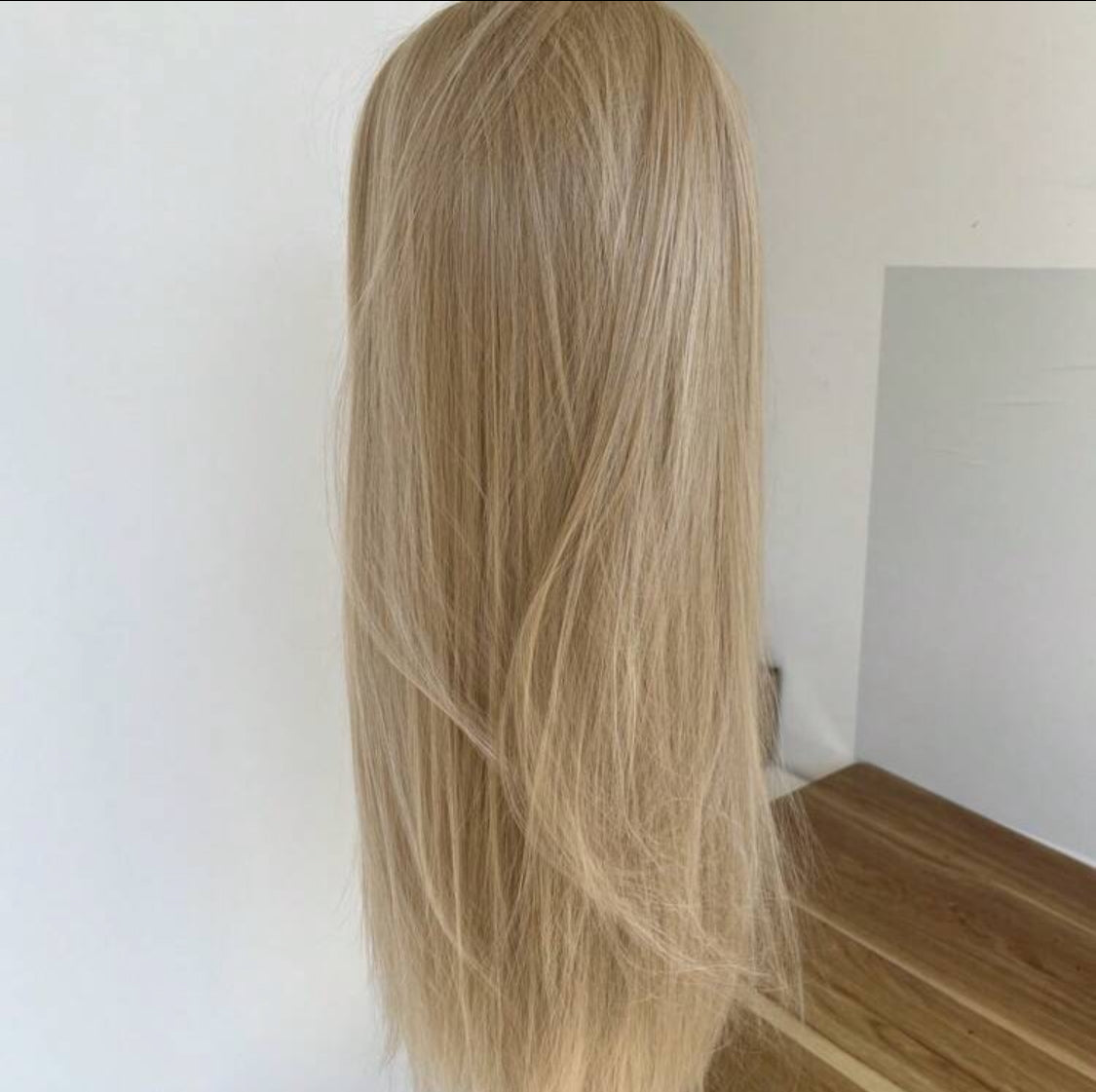26inches blonde  premium Synthetic Heat Resistant 13x4 Long Body Wavy Hair Pre-Plucked Hairline Synthetic HD Lace Front Wigs High Quality Synthetic wig