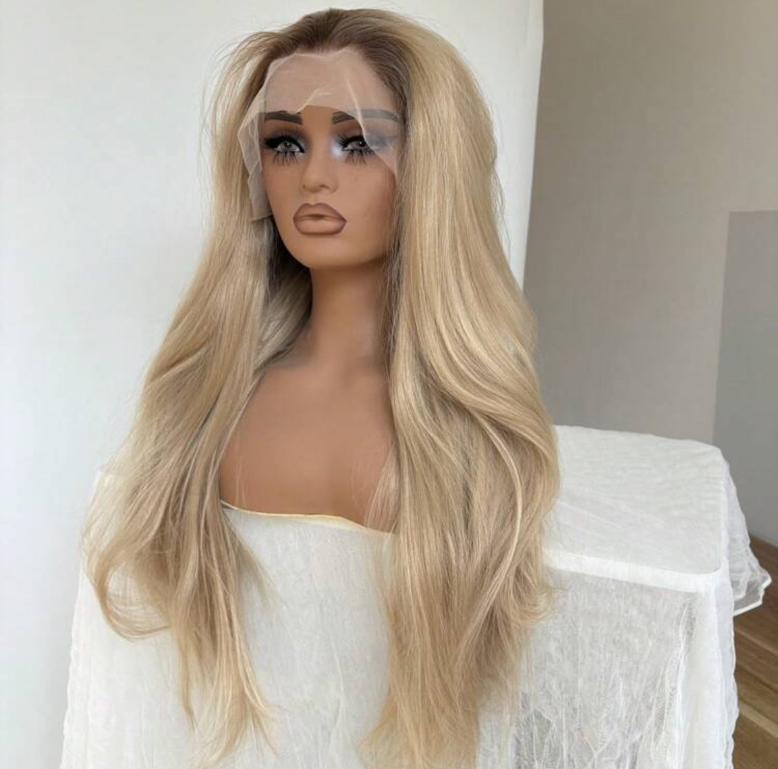 26inches blonde  premium Synthetic Heat Resistant 13x4 Long Body Wavy Hair Pre-Plucked Hairline Synthetic HD Lace Front Wigs High Quality Synthetic wig