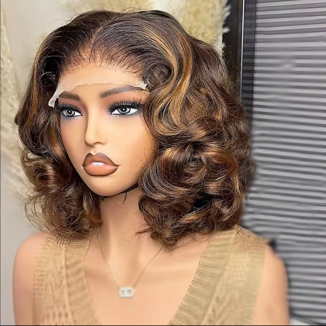 4/27 Color Short  body wave Bob Wig Ombre Blonde 13x4 Lace Frontal Wig Highlight Brown Mix Blonde 100% Human Hair Preplucked Bob